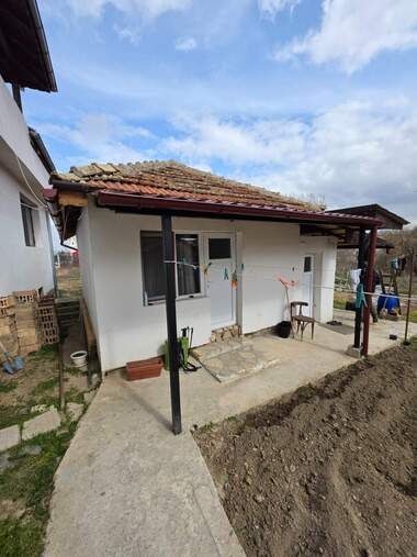 Satış - Ev olarak Razboyna,  Targovishte