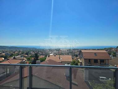 Vânzare - Apartament în Vinița,  Varna