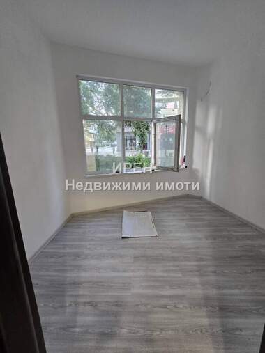 Verkauf - Wohnung in Zentar,  Iambol