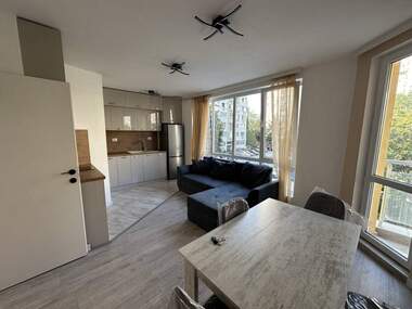Închiriere - Apartament în Izgrev,  Burgas