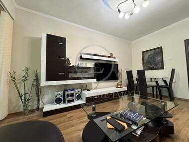 For sale - Apartment in Kiuchuk Parij,  Plovdiv