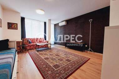 Наем - Апартамент в Център,  София