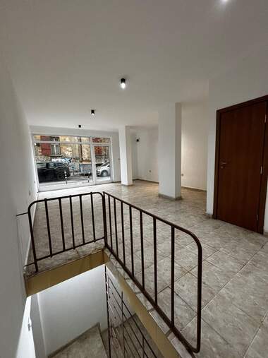 Verkauf - Laden/Büro/Schönheitssalon/Zahnarztbüro in Center,  Sovia