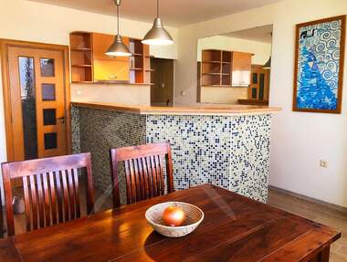Închiriere - Apartament în Văzrajdane,  Burgas