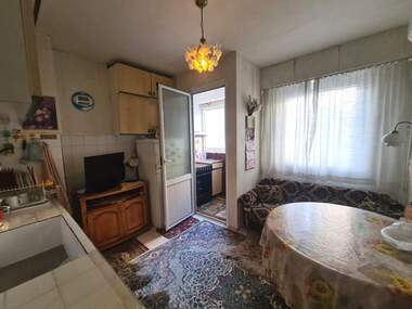 Vânzare - Apartament în Liuben Karavelov,  Haskovo