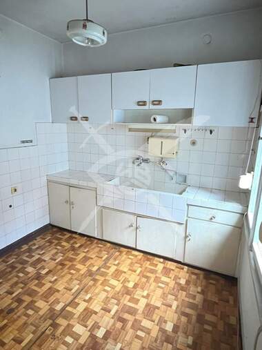 Продажба - Етаж от къща в Асеновград,  Пловдив