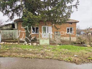 Продажба - Къща в Карапелит,  Добрич