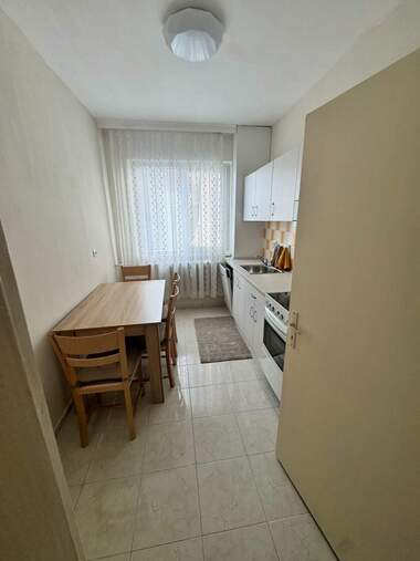 Închiriere - Apartament în Kărșiaka,  Plovdiv