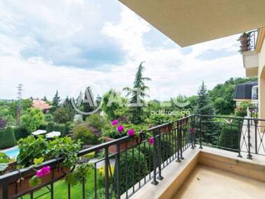 Închiriere - Apartament în Sfinții Constantin și Elena,  Varna
