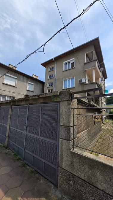 For sale - Floor of a house in Center,  Pazardjik
