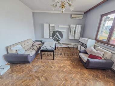 Продажба - Етаж от къща в Изгрев,  Пловдив