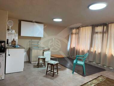 Kira - Apartman olarak Pogrebi,  Varna