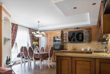 Închiriere - Apartament în Center,  Varna