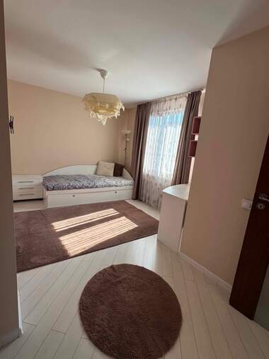 Închiriere - Apartament în Geo Milev,  Sofia