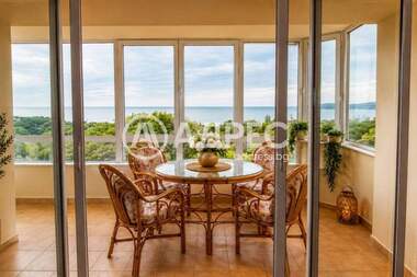 For sale - Apartment in k.k. Chayka,  Varna