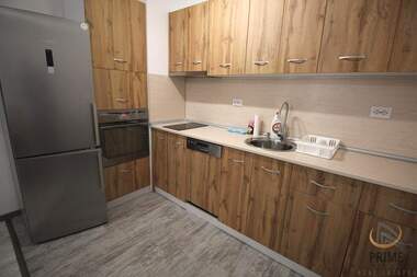 Închiriere - Apartament în Slaveîkov,  Burgas