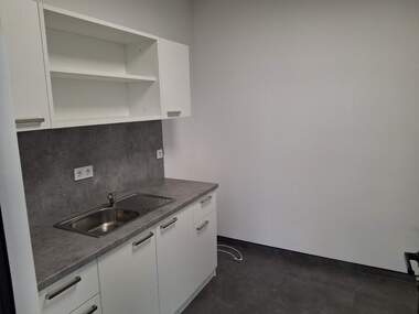 Kira - Ofis olarak Center,  Sofia