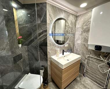 Продажба - Апартамент в Колхозен пазар,  Варна