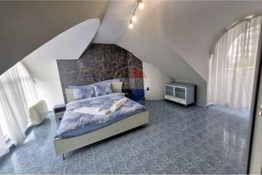 Vânzare - Apartament în Center,  Varna