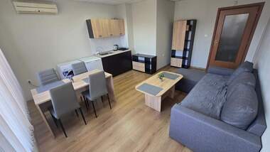 Miete - Wohnung in Bratia Miladinowi,  Burgas
