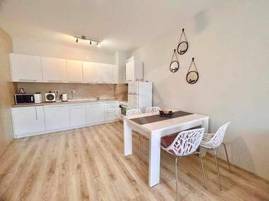 Închiriere - Apartament în Asparuhovo,  Varna