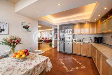 Vânzare - Apartament în Mladost-2,  Sofia