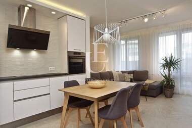 Vânzare - Apartament în Mladost-2,  Sofia