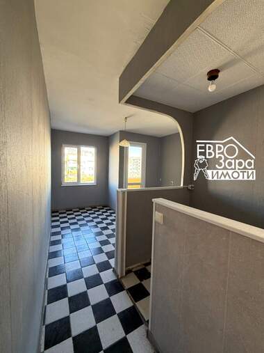 Vânzare - Apartament în Jeleznik-țentăr,  Stara Zagora