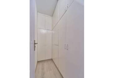 Închiriere - Apartament în Vladislavovo,  Varna