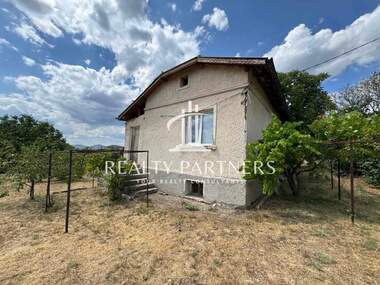 For sale - House in Viskiar,  Pernik