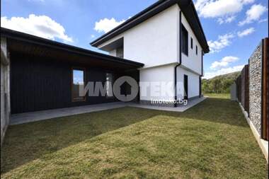 For sale - House in Vakarel,  Sofia Oblast
