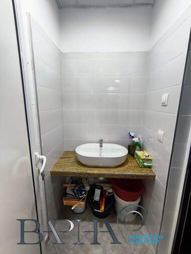 Miete - Büro/Laden/Lager/Schönheitssalon in Troschewo,  Warna