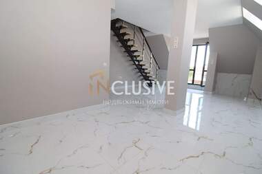 Продажба - Апартамент в Каменица 1,  Пловдив