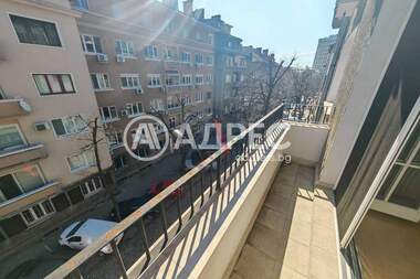 Продажба - Апартамент в Център,  София