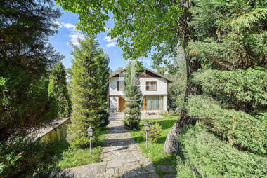 Închiriere - Casă în Simeonovo,  Sofia
