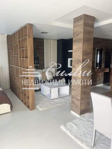 Продажба - Апартамент в Център,  Шумен