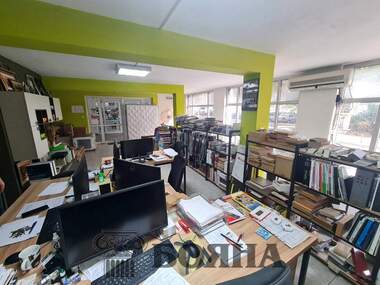 Vânzare - Magazin/Birou/Salon de frumusețe/Restaurant/Cabinet de stomatologie în Center,  Ruse