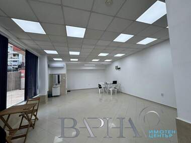 Наем - Офис/Магазин/Салон за красота във Възраждане 1,  Варна