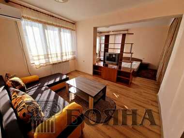 Аренда - Квартира в Център,  Русе