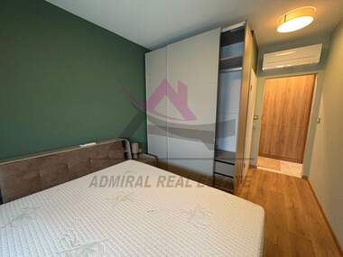 Închiriere - Apartament în Ceaîka,  Varna