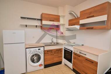Miete - Wohnung in Pobeda,  Warna