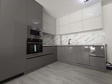 Închiriere - Apartament în Slaveîkov,  Burgas