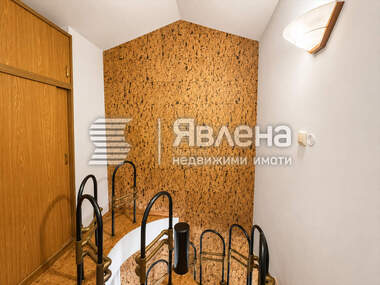 Vânzare - Apartament în Hale,  Iambol