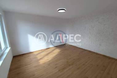 Vânzare - Apartament în Vinița,  Varna