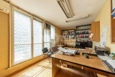 Verkauf - Büro in Elektron,  Warna