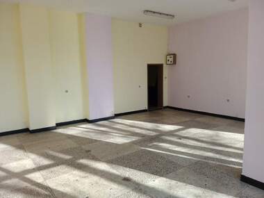 Продажа - Магазин/Офис/Салон красоты в Широк център,  Русе