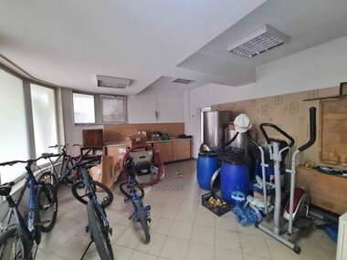 Vânzare - Magazin în Liuben Karavelov,  Haskovo