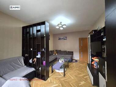 Închiriere - Apartament în Ideal City Center,  Pleven
