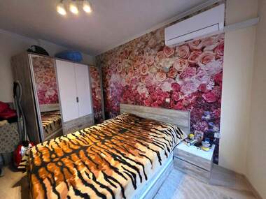 For sale - Apartment in Liuben Karavelov,  Haskovo