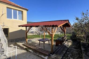 Продажба - Апартамент във Виница,  Варна